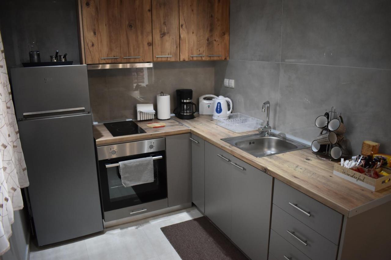 Virgin Rocks Apartment 2 กาลัมปากา ภายนอก รูปภาพ